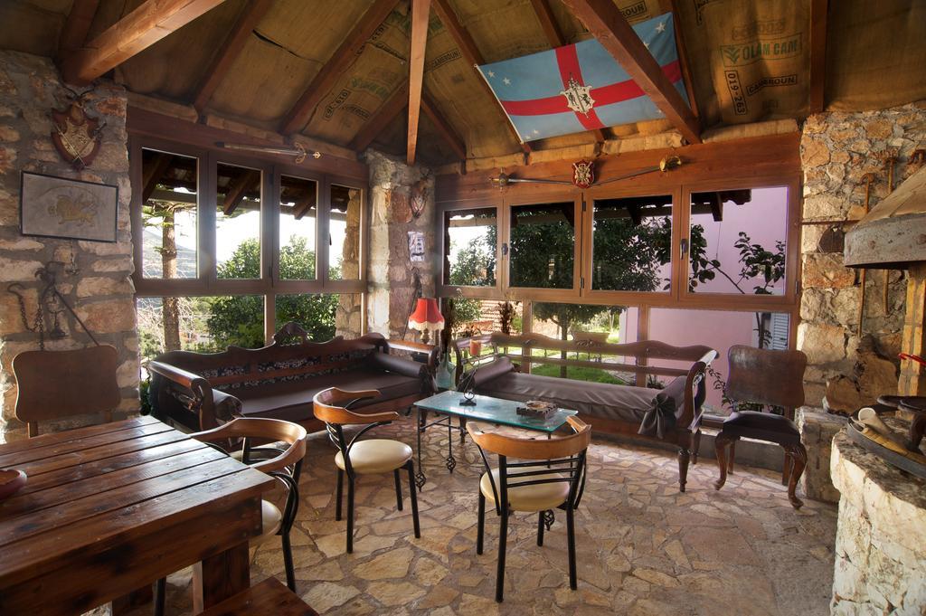 Appartement Dogis Retreat à Agia Efimia Extérieur photo